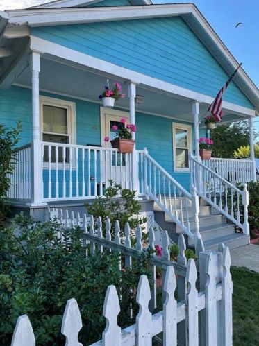 99 Phillips Ave, Warwick, RI 02888-2227