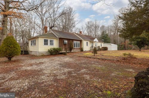 266 Battery Rd, Caret, VA 22436-2024