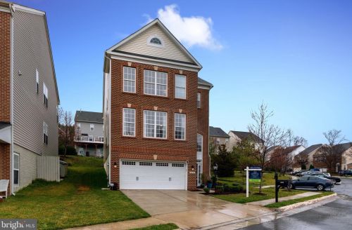 8024 Annette Dr, Lorton, VA 22079-2442