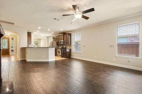 201 Desert Primrose Dr, Austin TX  78748-4031 exterior