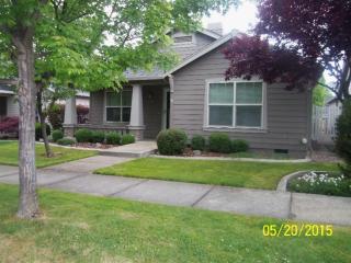 3317 Hidden Springs Dr, Medford, OR 97504-8485