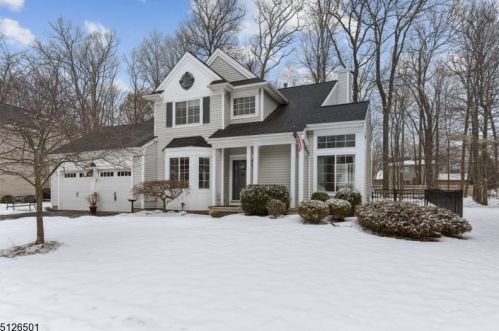 13 Rolling Hills Dr, Mount Olive, NJ 07828-2537