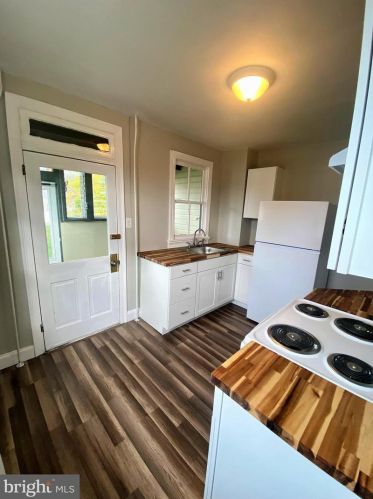 300 Walnut St, Hanover PA 17331-2536 exterior