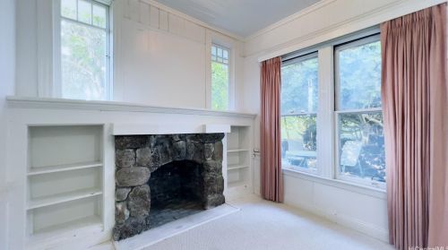 2508 Manoa Rd, Honolulu HI  96822-2120 exterior