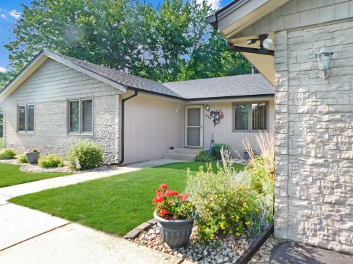 6364 Foxdale St, The Ledges, IL 61073-8356