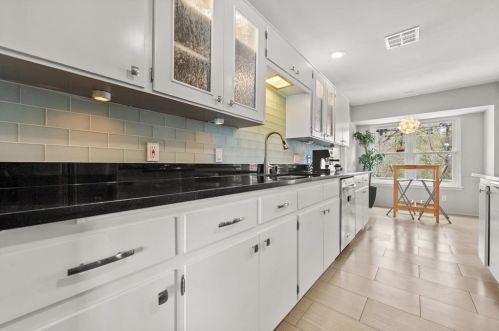 2608 Dunbarton Dr, Austin TX  78723-2233 exterior