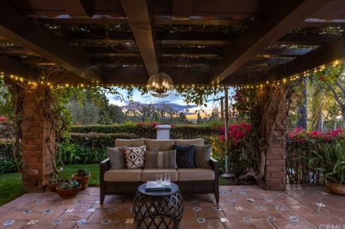 1451 Foothill Blvd, Santa Ana CA 92705-2511 exterior