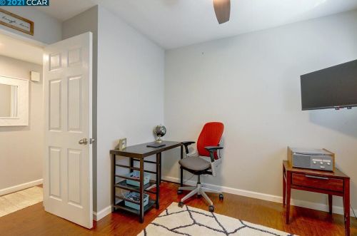 1307 Sunshine Dr, Concord CA  94520-4038 exterior