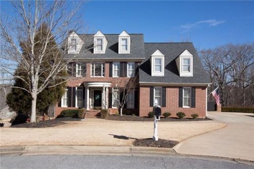 804 Windsor Rdg, Holly Springs, GA 30115-6200