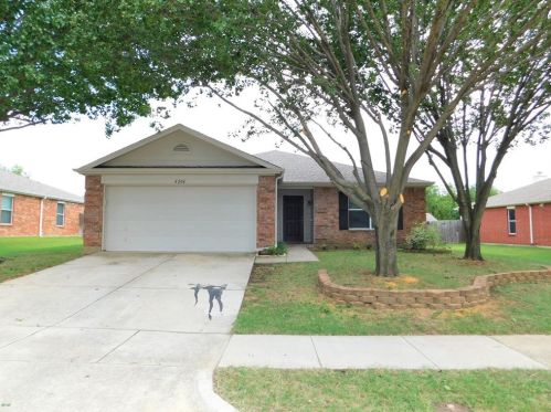 4204 Vinyard Way, Argyle TX  76226-2448 exterior