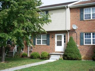 214 John St, Hanover, PA 17331-3351