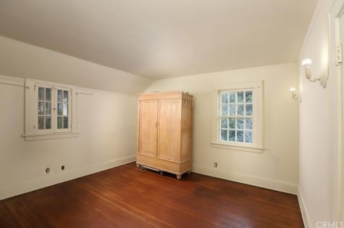 2473 Bywood Dr, Glendale CA  91206-4725 exterior