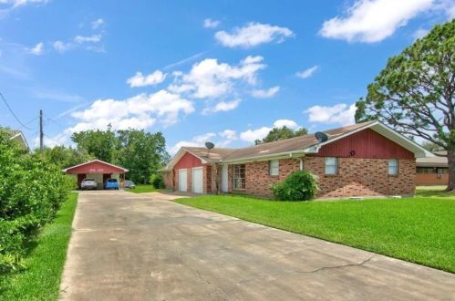 2916 36th St, Port Arthur, TX 77642-5409