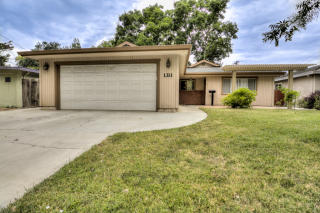 1311 Chestnut Ln, Davis, CA 95616-1306