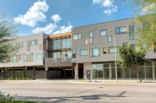 2002 7th St, Austin TX  78702-3422 exterior