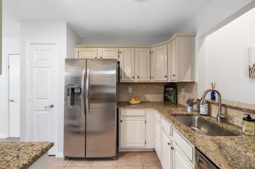 2117 Carnation Ct, Garland TX 75040-2805 exterior