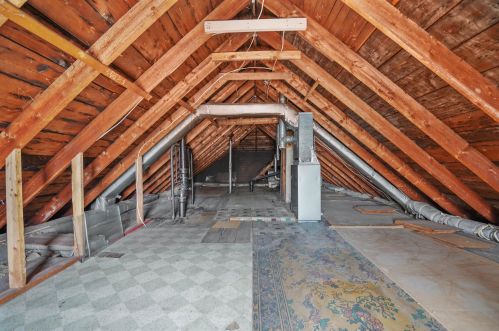 111 Walnut St, Nashua NH  03060-6440 exterior