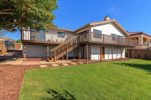 2063 Grandview St, Oceanside CA  92054-5618 exterior