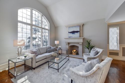 1025 Hillside Rd, Naperville, IL 60540-6810