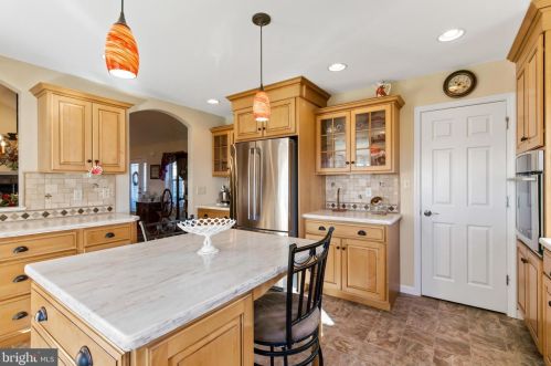 2360 Vw Dr, Lancaster PA  17602-1016 exterior