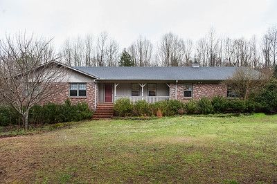1221 Miller Town Rd, Glenn Springs, SC 29374-2631