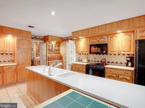 1407 Mahantongo St, Primrose PA 17901-3307 exterior