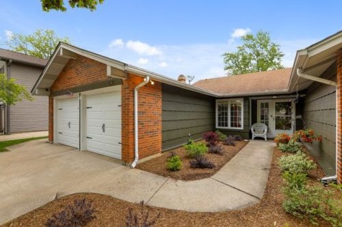 179 Lockwood Ln, Hanover Park, IL 60108-1731