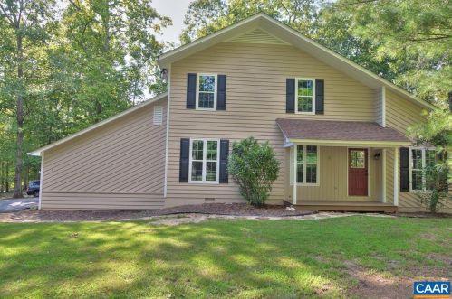 3 Maplevale Dr, Bybee, VA 22963-2758