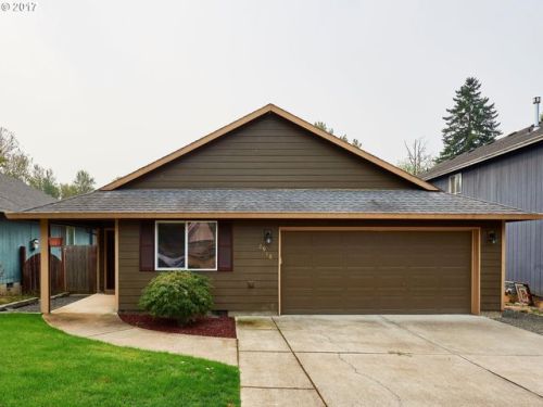 2918 30th St, Damascus, OR 97080
