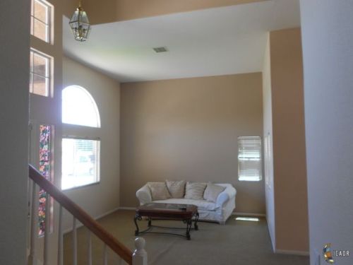 2113 Ford Ave, Calexico, CA 92231-9409