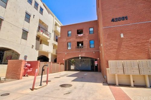 42081 3rd St, Temecula, CA 92590-2763