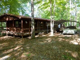 121 Thompson Ln, Jamestown, TN 38556-6233