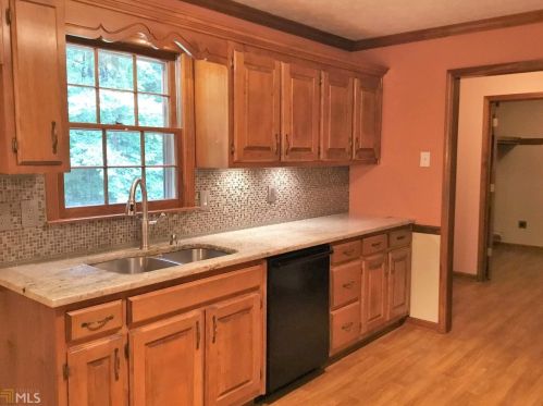 1631 Spaniel Ct, Conyers GA  30094-4071 exterior