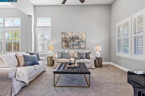 1017 Laurel Tree Dr, Concord CA  94521-5433 exterior