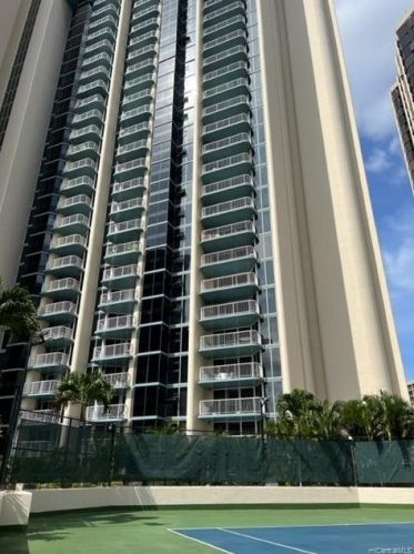 1212 Nuuanu Ave, Honolulu HI  96817-4021 exterior