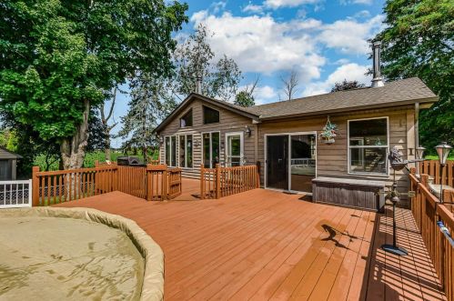 2071 61 Ave, Hobart IN 46342-6517 exterior