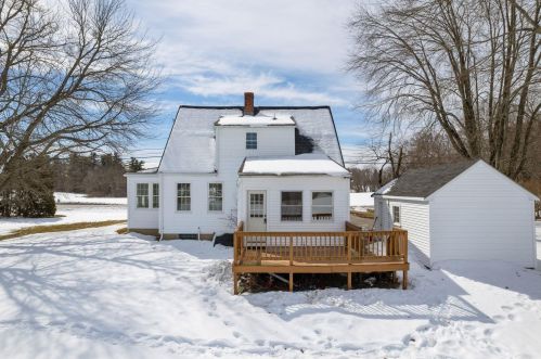 72 College Rd, Stratham, NH 03885-2305