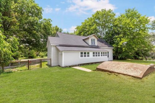 3339 Pine Log Rd, Rydal, GA 30171-1239