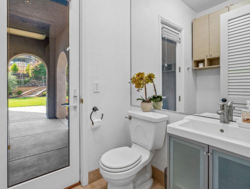 4750 Gresham Dr, Folsom CA  95762-7700 exterior