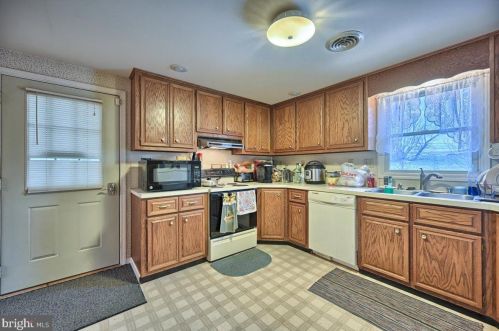 2332 Walnut Bottom Rd, Carlisle PA  17013-3740 exterior