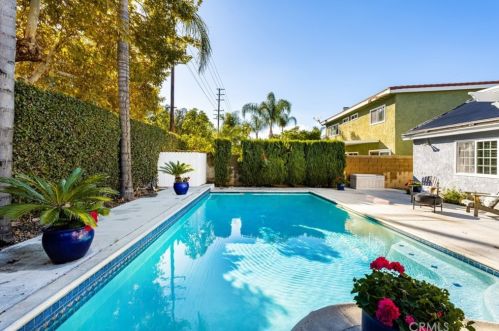 7820 Woodsboro Ave, Anaheim CA  92807-2434 exterior