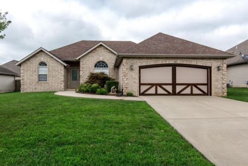 665 Greer Ave, Nixa, MO 65714-7637