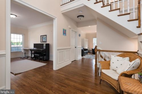 58 Cedar Ln, Princeton NJ  08540-5309 exterior