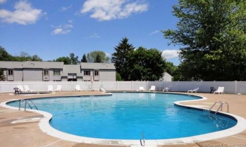 147 Candlewood Dr, Wapping CT  06074-2613 exterior