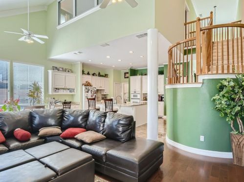 2851 Fairway Dr, Cedar Hill TX 75104-8288 exterior