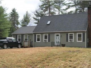 7 Patricia Dr, Hudson, NH 03051-3206