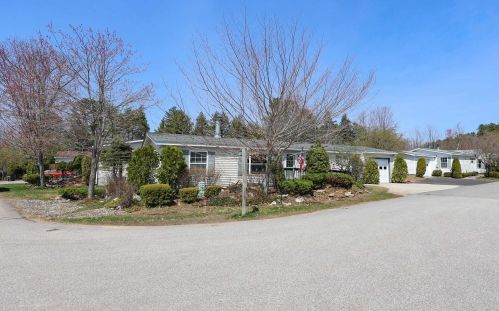 42 Great Brook Dr, Belmont, NH 03220-4403