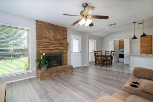 5213 Turtle Cv Rd, Garland TX 75044-4911 exterior