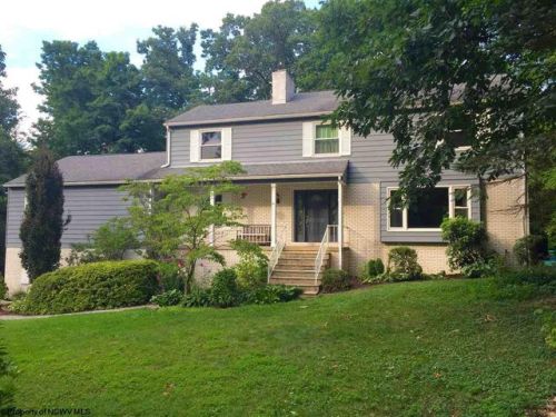 41 Chardonnay Dr, Morgantown, WV 26508-5225