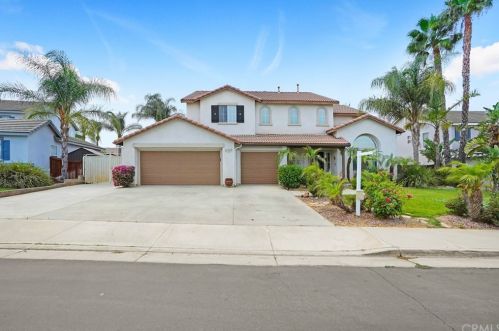 12499 Orangeblossom Ln, Riverside CA  92503-7057 exterior